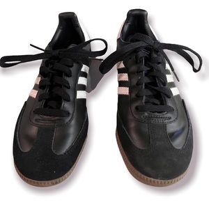 Adidas Original Samba Classic OG Soccer Sneakers.